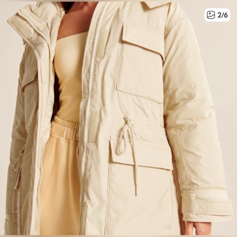 Abercrombie & Fitch Women's Beige Puffer Jacket - Picture 2 of 16